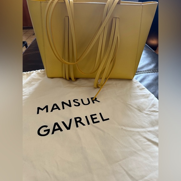 Mansur Gavriel Mini Fringe Tote Bag in Calf Leather Yellow - Picture 4 of 13